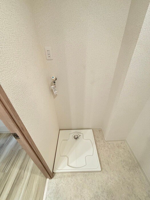 物件内観写真9　(洗濯機置場)