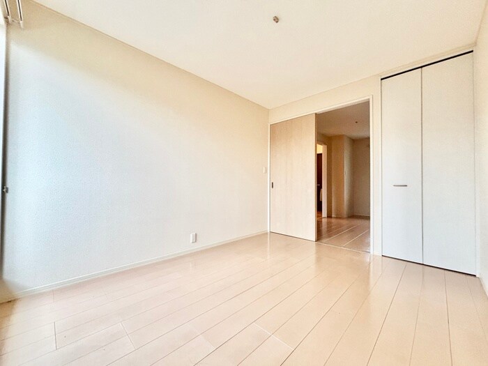 物件内観写真4　(居室)