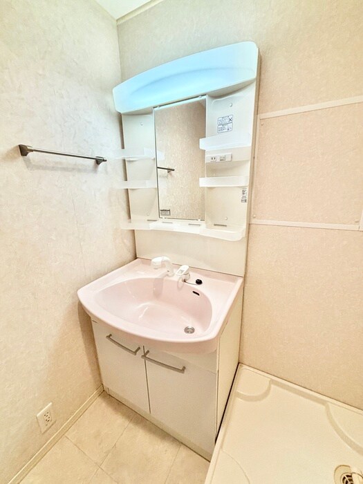 物件内観写真8　(洗面)