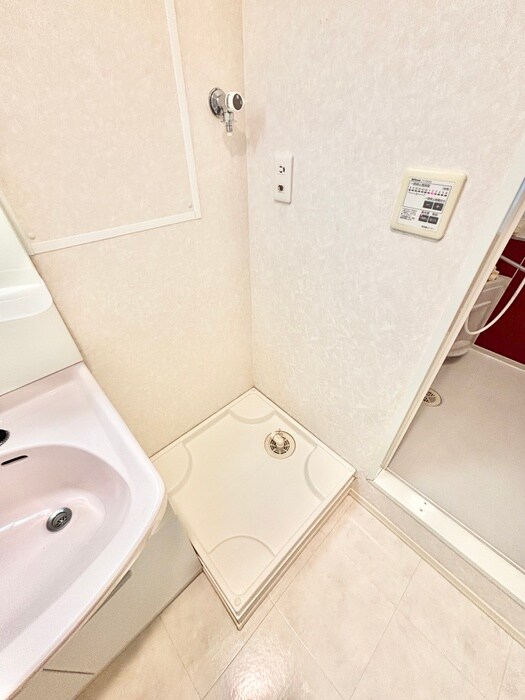 物件内観写真18　(洗濯機置場)