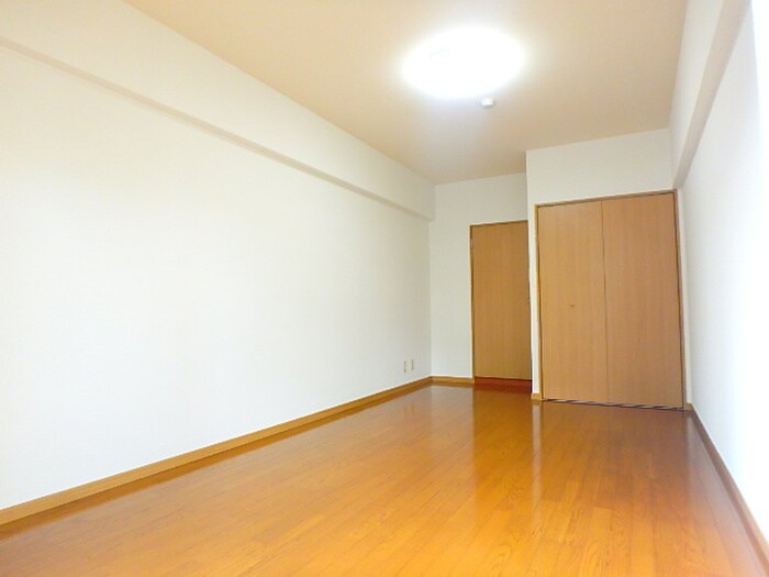 物件内観写真4　(居室)