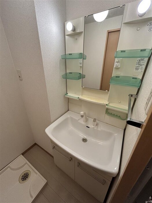 物件内観写真13　(洗面)