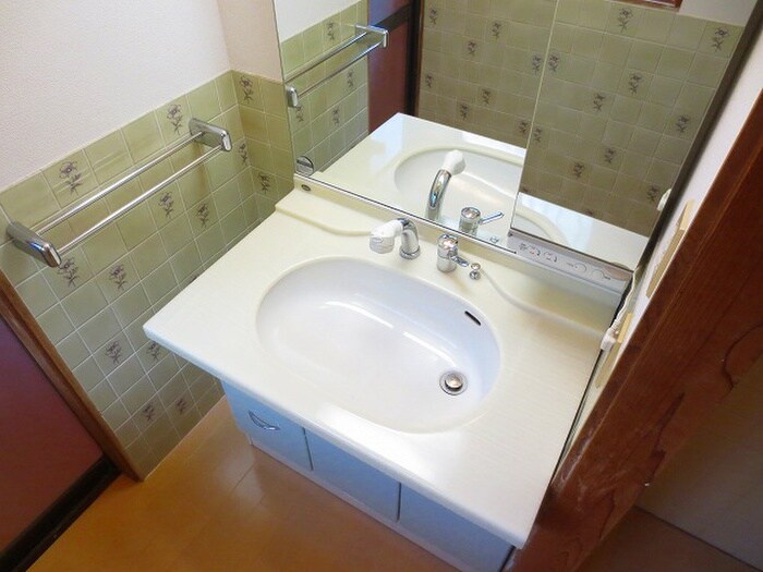 物件内観写真11　(洗面)