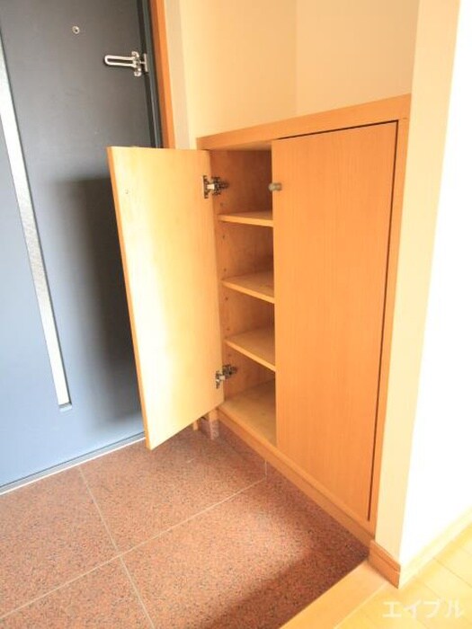 物件内観写真3　(靴箱)