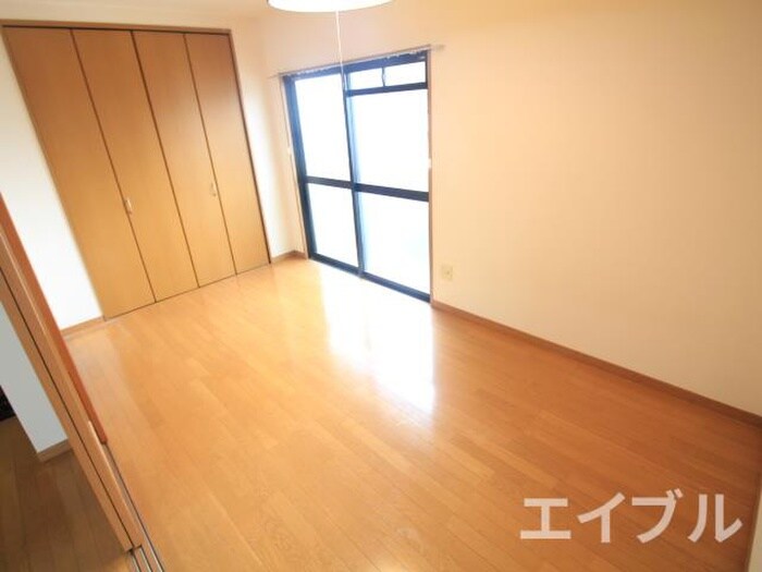 物件内観写真4　(居室)