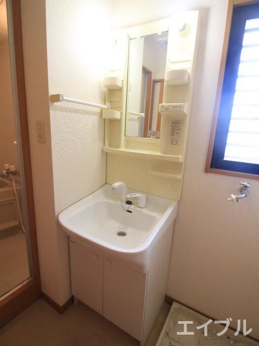 物件内観写真8　(洗面)