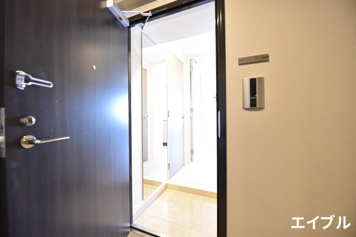 物件内観写真15　(玄関)