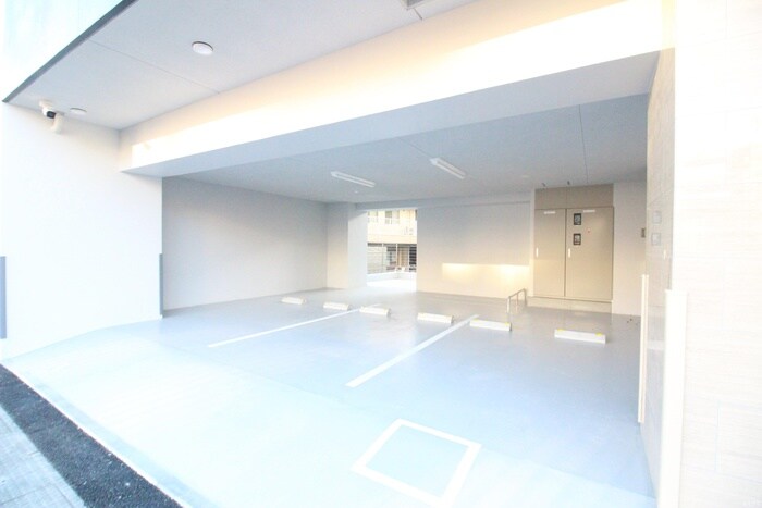 物件外観写真5　(駐車場)