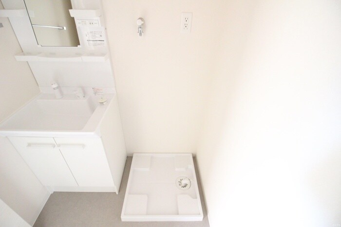 物件内観写真14　(洗濯機置場)