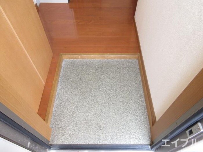 物件内観写真15　(玄関)