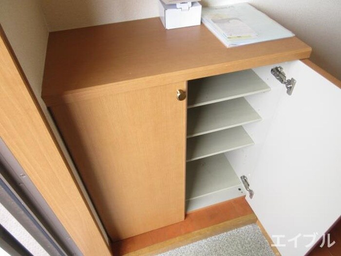 物件内観写真17　(靴箱)