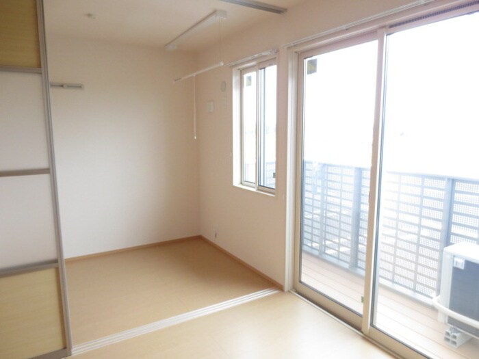 物件内観写真9　(居室)