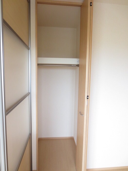 物件内観写真16　(収納)