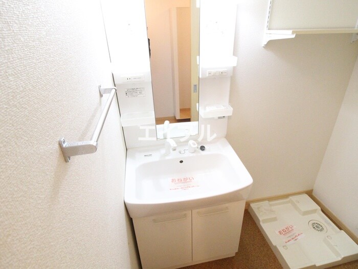 物件内観写真10　(洗面)
