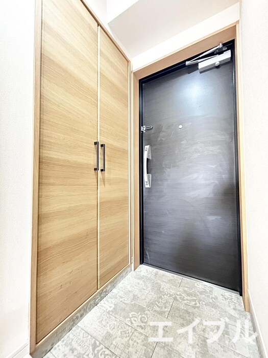 物件内観写真6　(玄関)