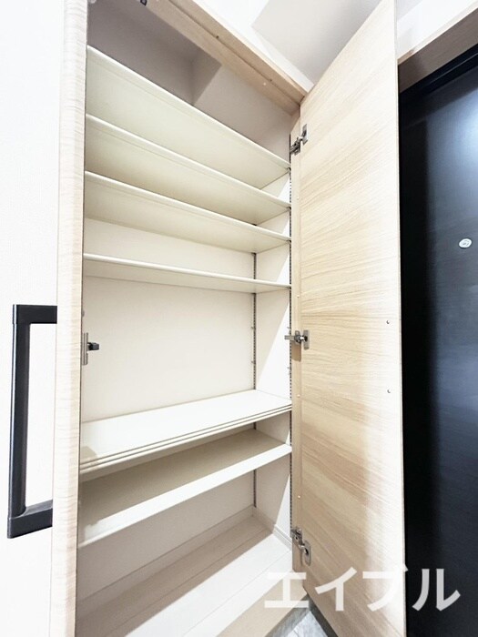 物件内観写真7　(靴箱)