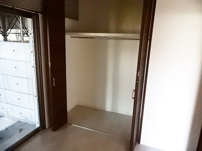 物件内観写真12　(収納)