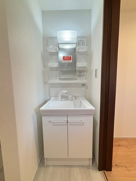 物件内観写真11　(洗面)