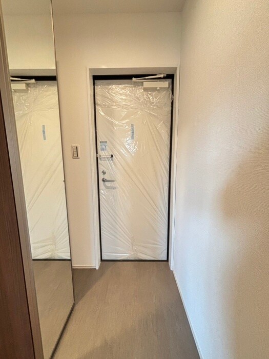 物件内観写真13　(玄関)