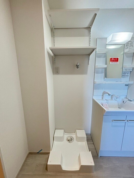 物件内観写真17　(洗濯機置場)