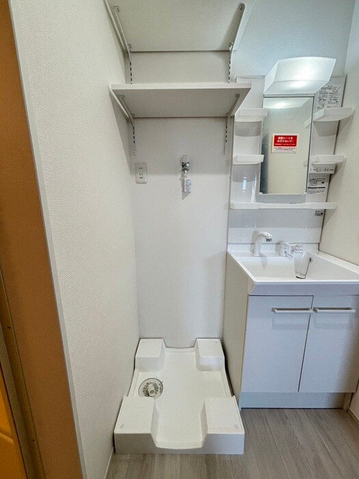 物件内観写真17　(洗濯機置場)