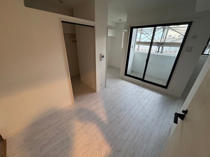 物件内観写真2　(居室)