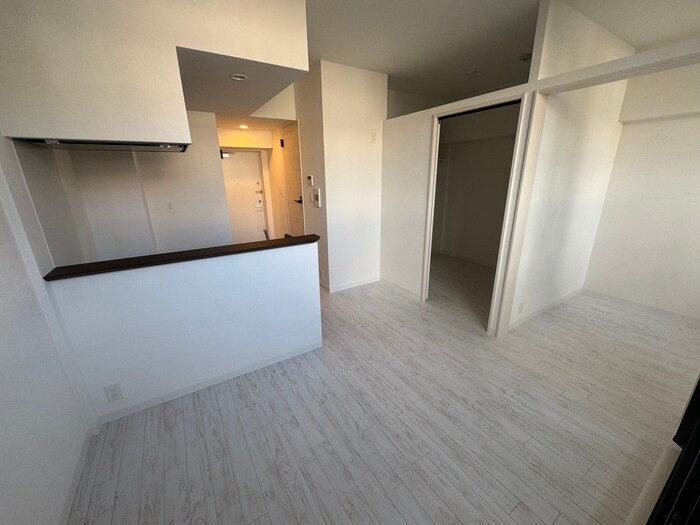 物件内観写真2　(居室)