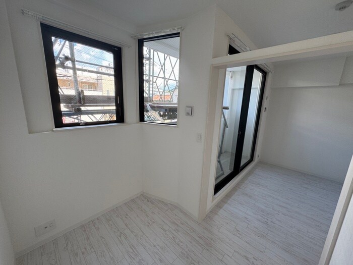 物件内観写真4　(居室)