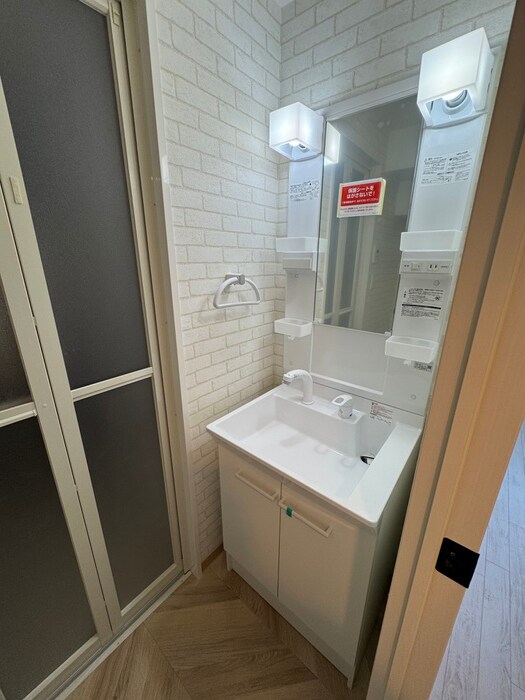 物件内観写真8　(洗面)