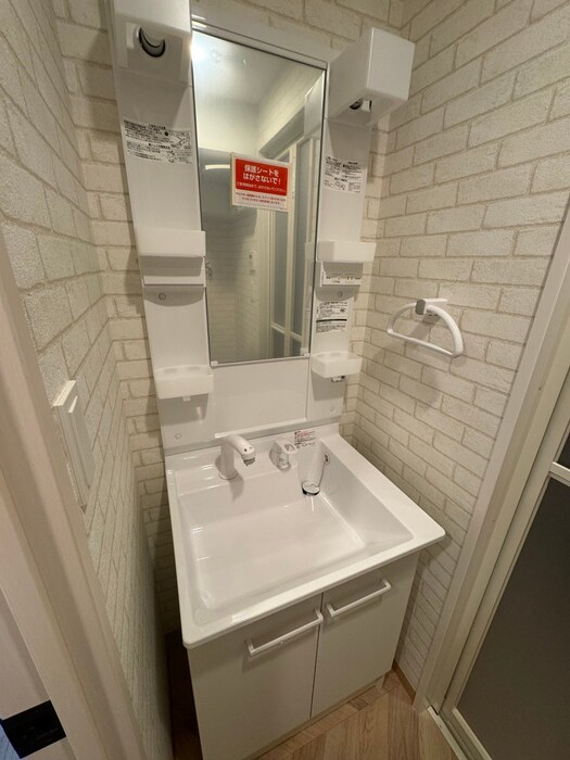 物件内観写真8　(洗面)