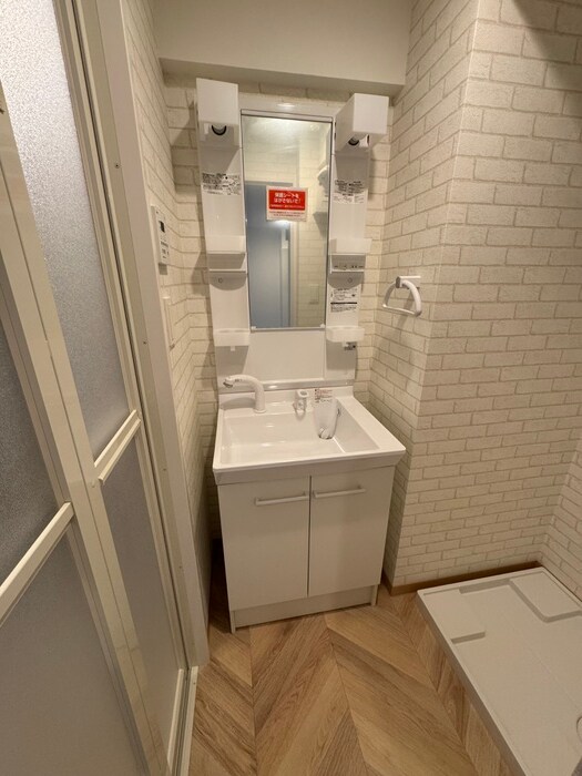 物件内観写真8　(洗面)