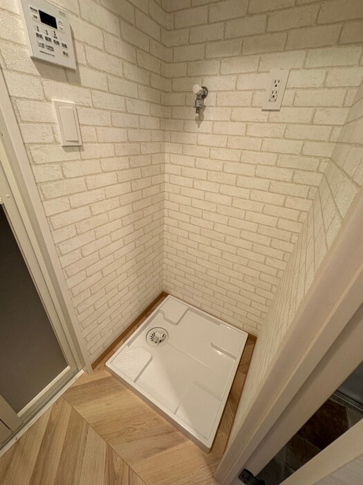 物件内観写真8　(洗濯機置場)