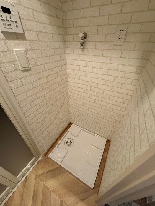 物件内観写真8　(洗濯機置場)