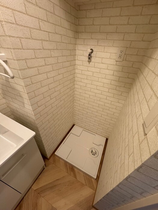 物件内観写真10　(洗濯機置場)