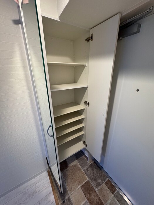 物件内観写真12　(靴箱)