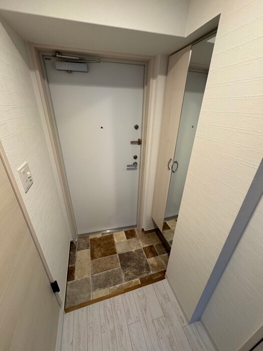 物件内観写真12　(玄関)