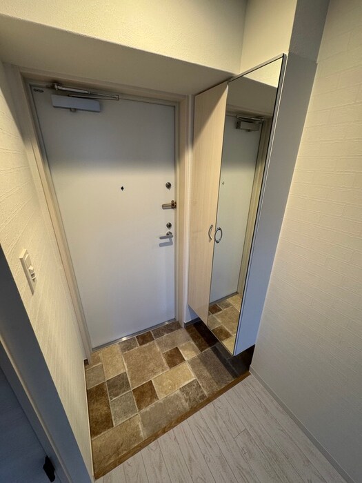 物件内観写真15　(玄関)