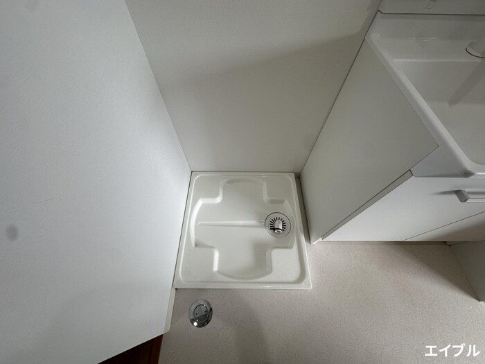 物件内観写真17　(洗濯機置場)