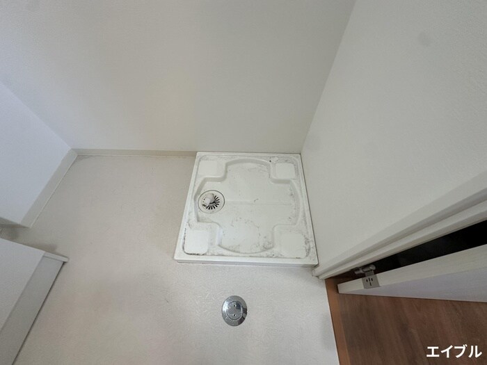 物件内観写真17　(洗濯機置場)