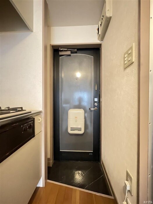 物件内観写真15　(玄関)