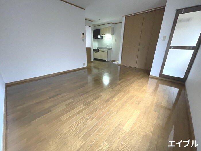 物件内観写真8　(居室)