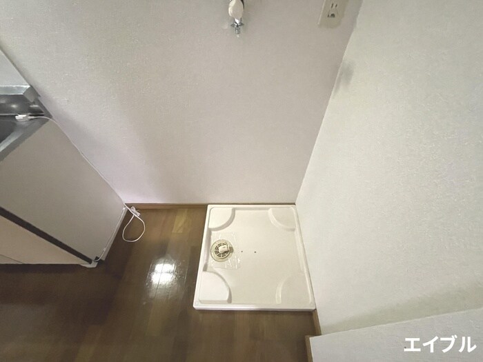 物件内観写真15　(洗濯機置場)