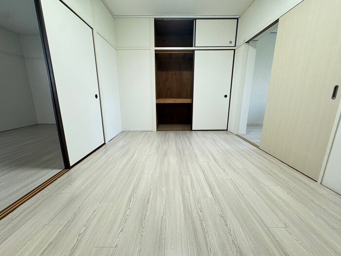 物件内観写真4　(居室)