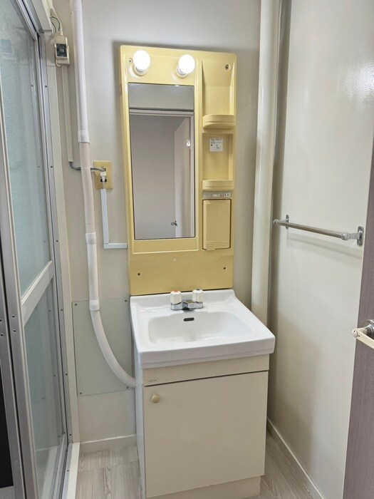 物件内観写真8　(洗面)