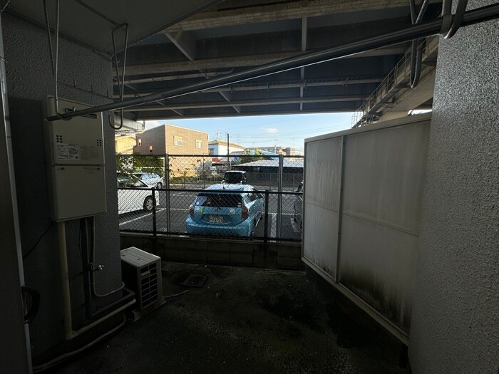 物件内観写真12　(室内からの展望)