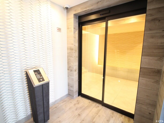 物件外観写真4　(エントランス部分)