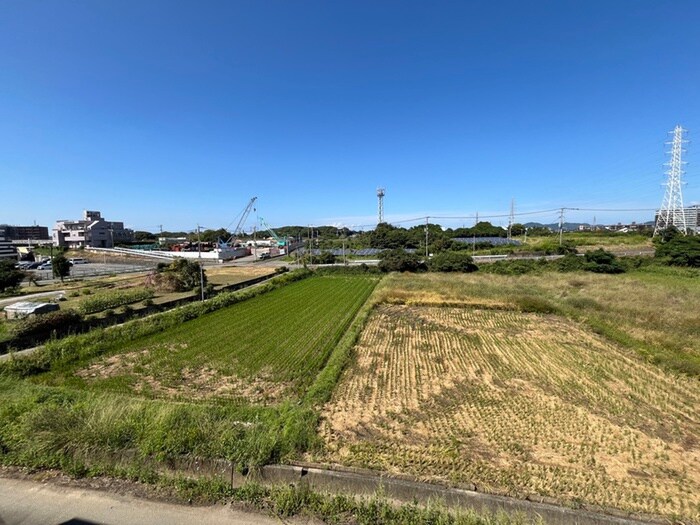 物件内観写真12　(室内からの展望)