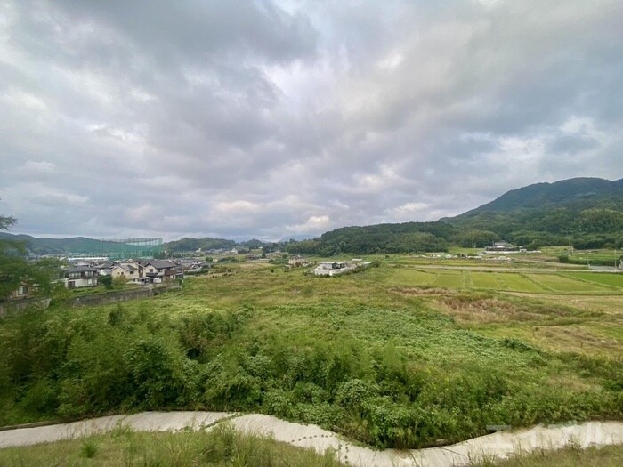 物件内観写真21　(室内からの展望)