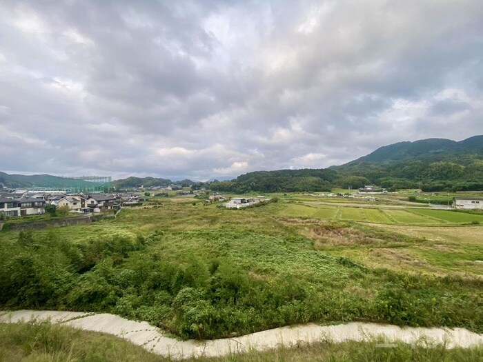 物件内観写真21　(室内からの展望)