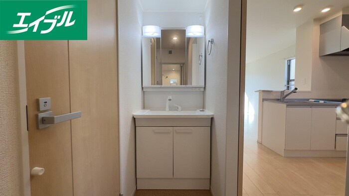 物件内観写真12　(洗面)